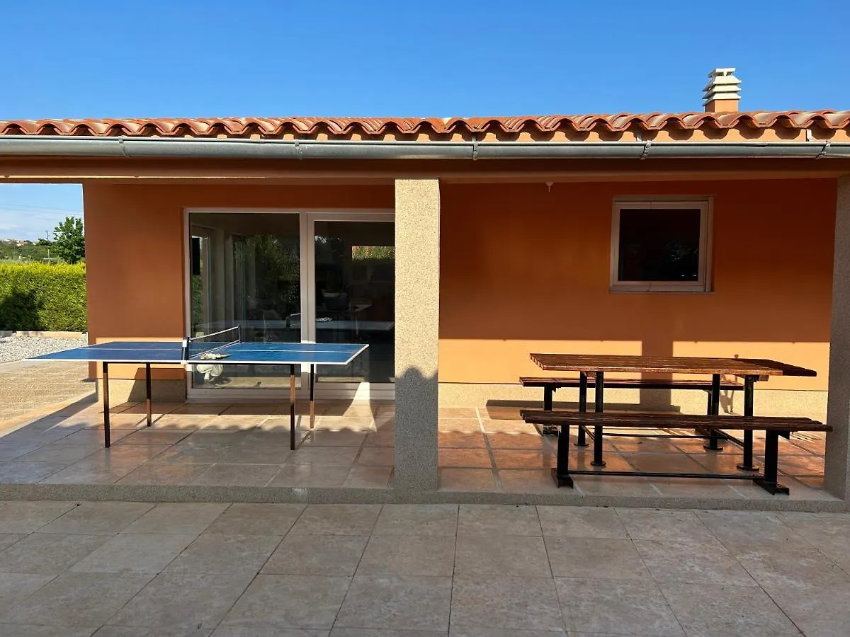 Villa Dora House With Wifi And Outdoor Swimming Pool Pula