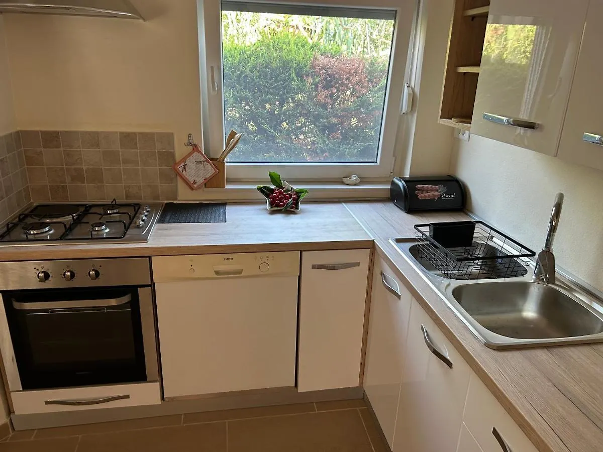 Dora House With Wifi And Outdoor Swimming Pool Pula